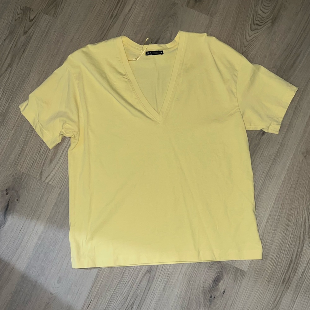Zara Yellow V-Neck T-Shirt Size S